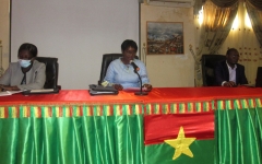 TROISIEME REVUE DES PROGRAMMES D’INVESTISSEMENT DES ONG/ASSOCIATIONS DE DEVELOPPEMENT ET FONDATIONS : Sur les trente (30) ONG évaluées trois (03) ont des programmes d’investissement très satisfaisants
